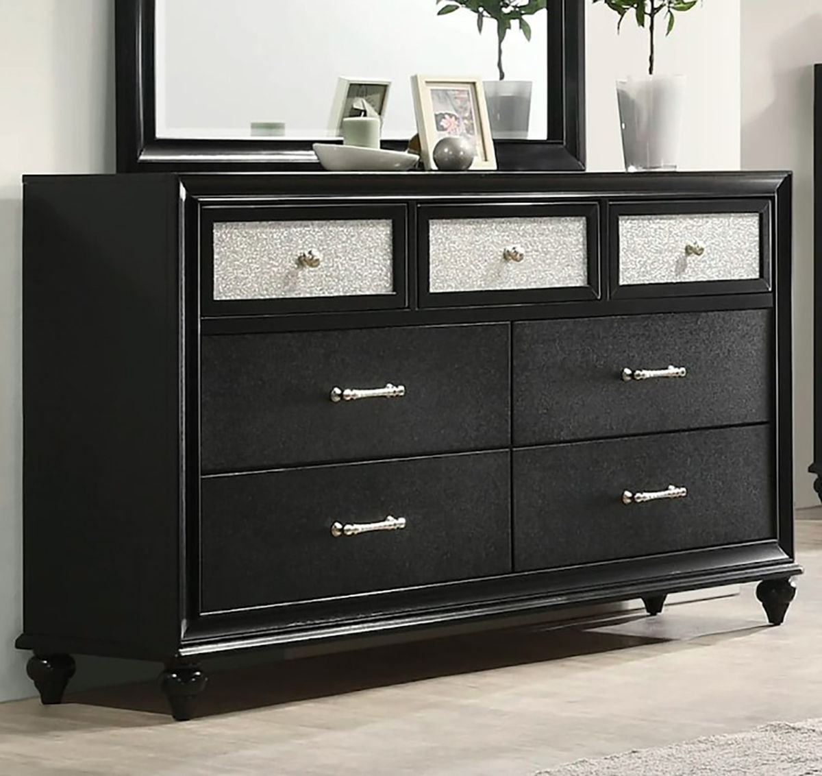 Lila Collection