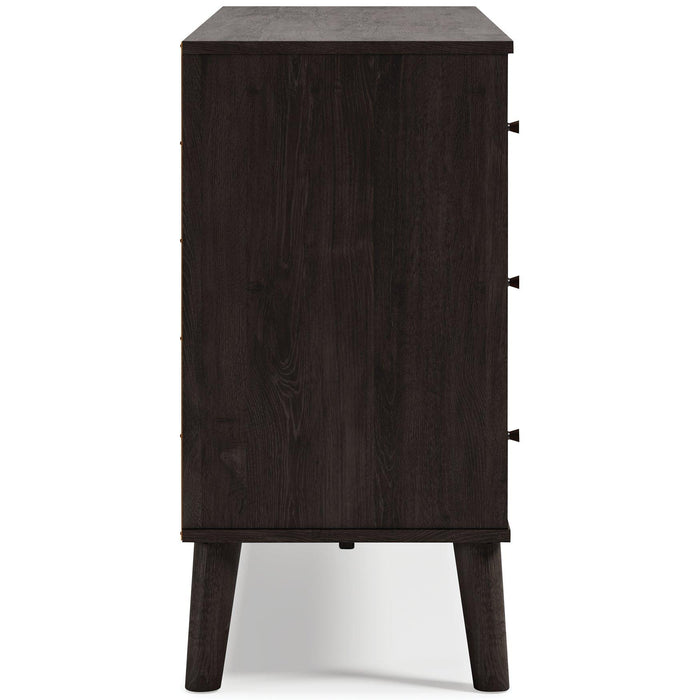 Piperton Dresser