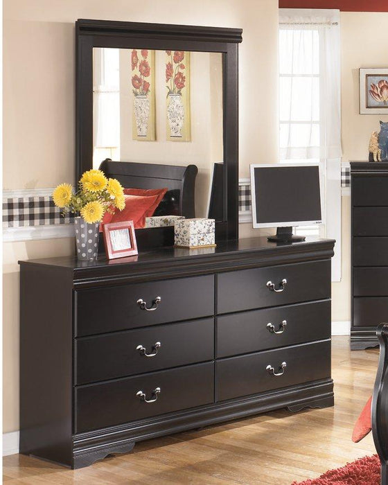 Huey Vineyard Dresser and Mirror - Pay Less Furniture (NJ)