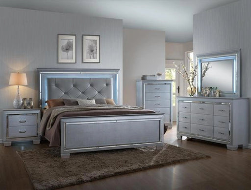 Crown Mark Furniture Lillian Mirror in Silver image